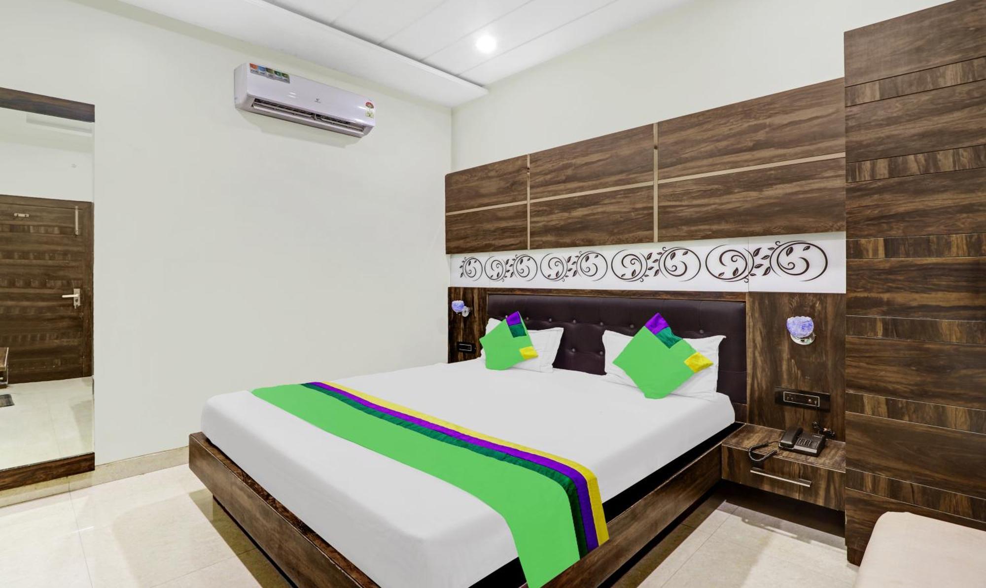 Itsy Hotels Anjali Mahal, 500 Mtrs From Mathura Railway Station エクステリア 写真