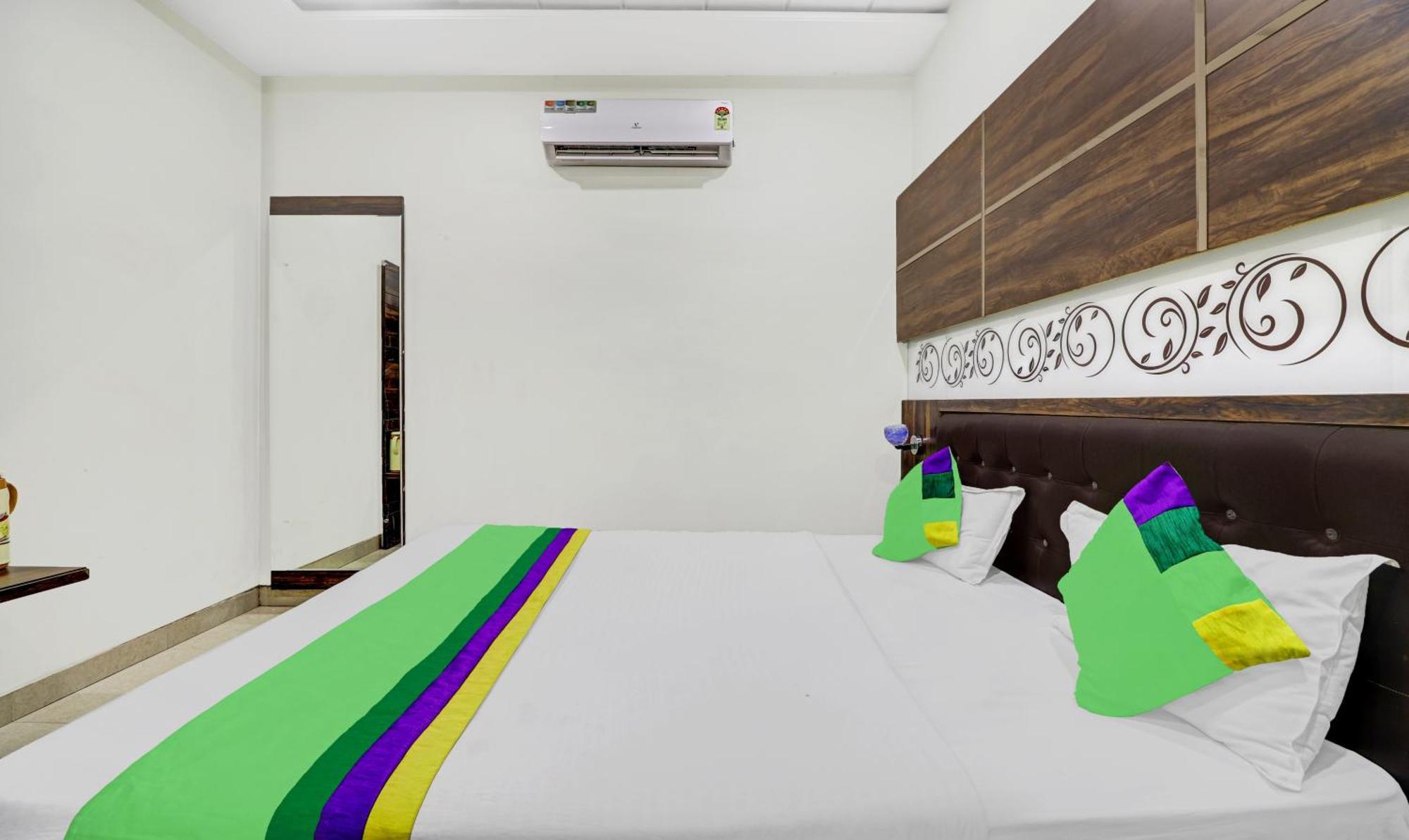 Itsy Hotels Anjali Mahal, 500 Mtrs From Mathura Railway Station エクステリア 写真